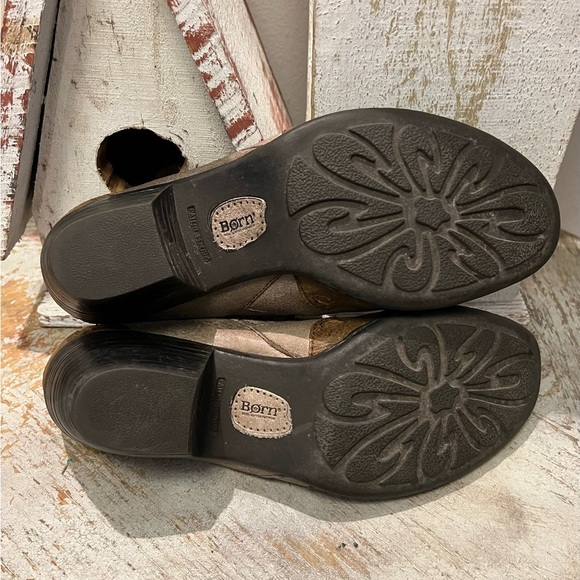 Born Womens Size 9 Tan and Brown Ankle Boots with Western Charm - Picture 8 of 9